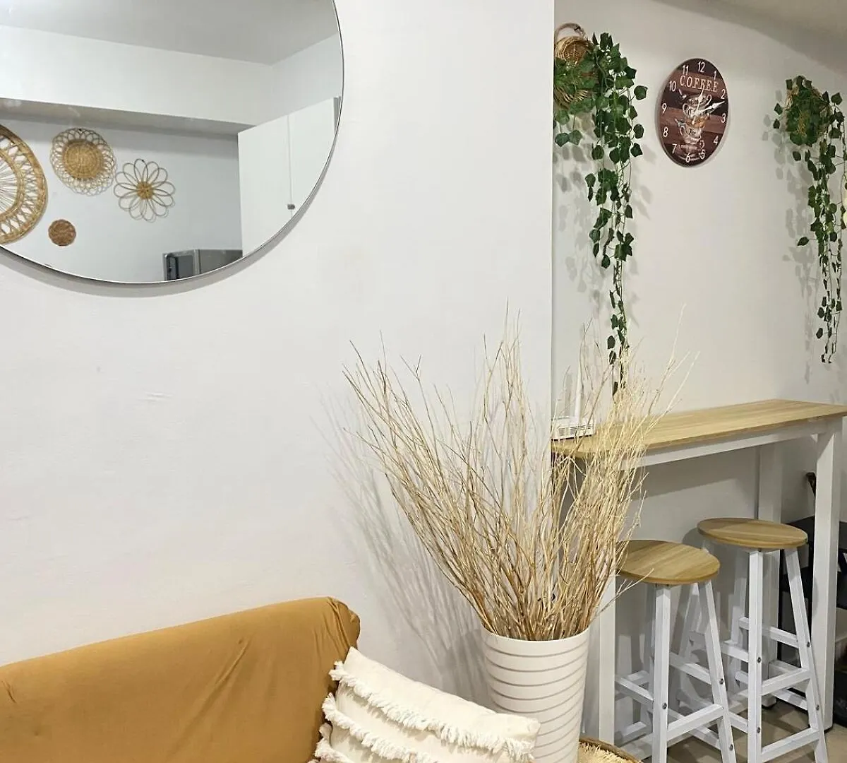 Cozy Escape Staycation Near Sm Bicutan Manila