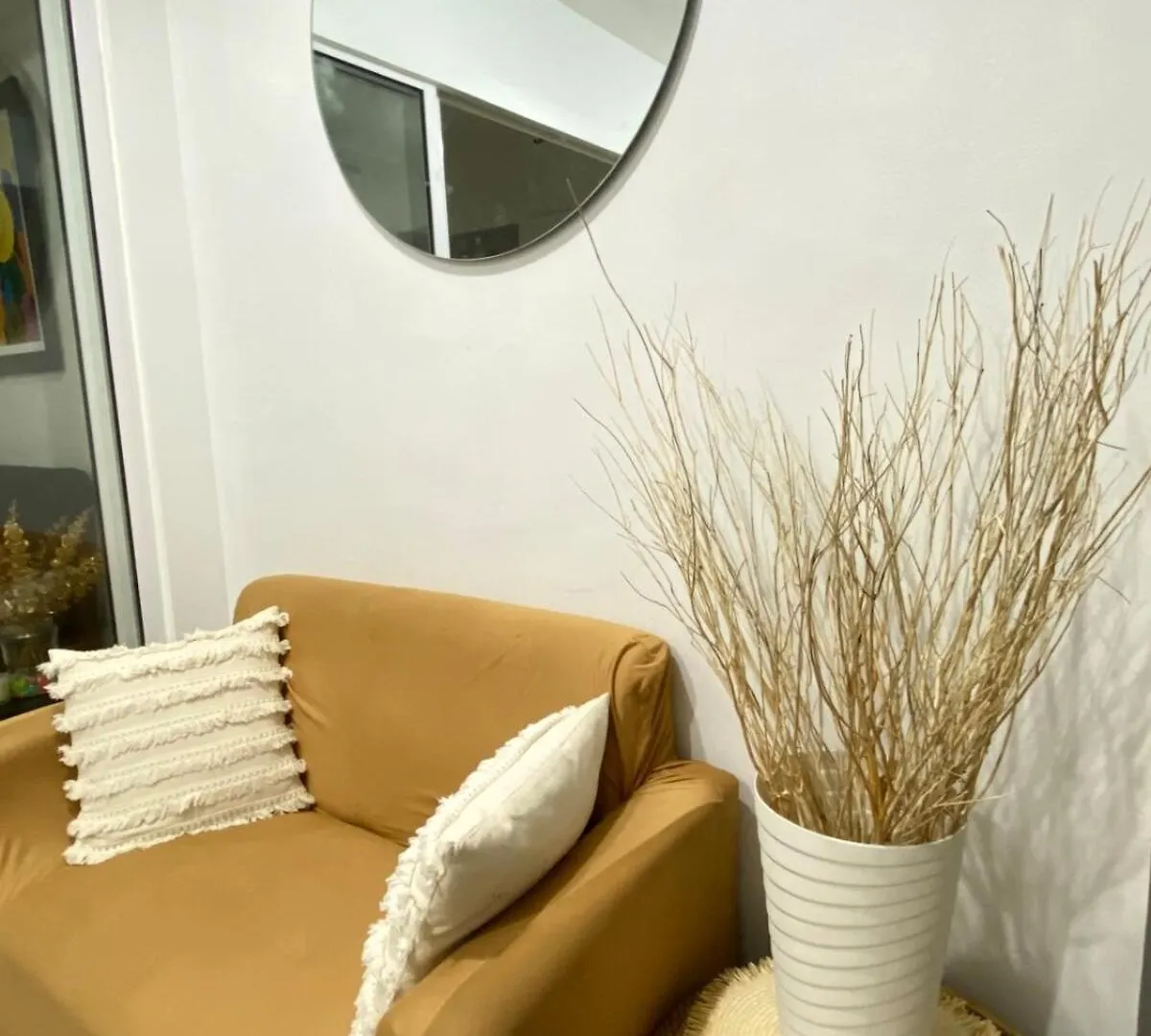 Cozy Escape Staycation Near Sm Bicutan Manila Philippines