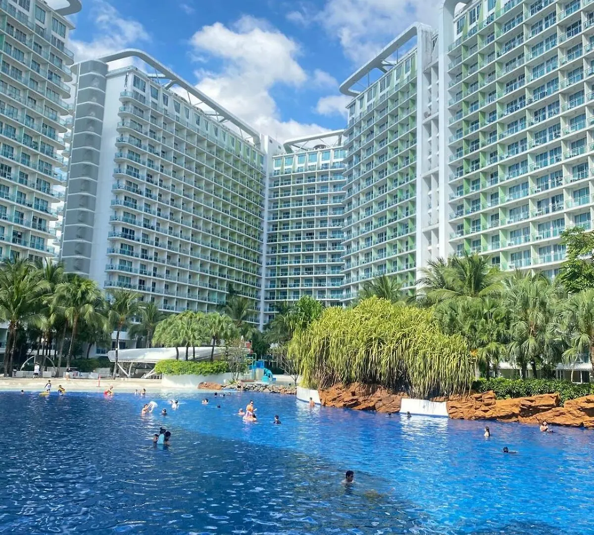 Cozy Escape Staycation Near Sm Bicutan Manila Apartment